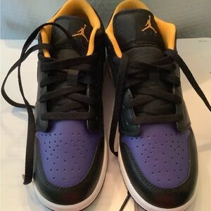 Air Jordan 1 Low GS Nike US Boy Size 6.5Y 2022 Black Purple Yellow 553560-075